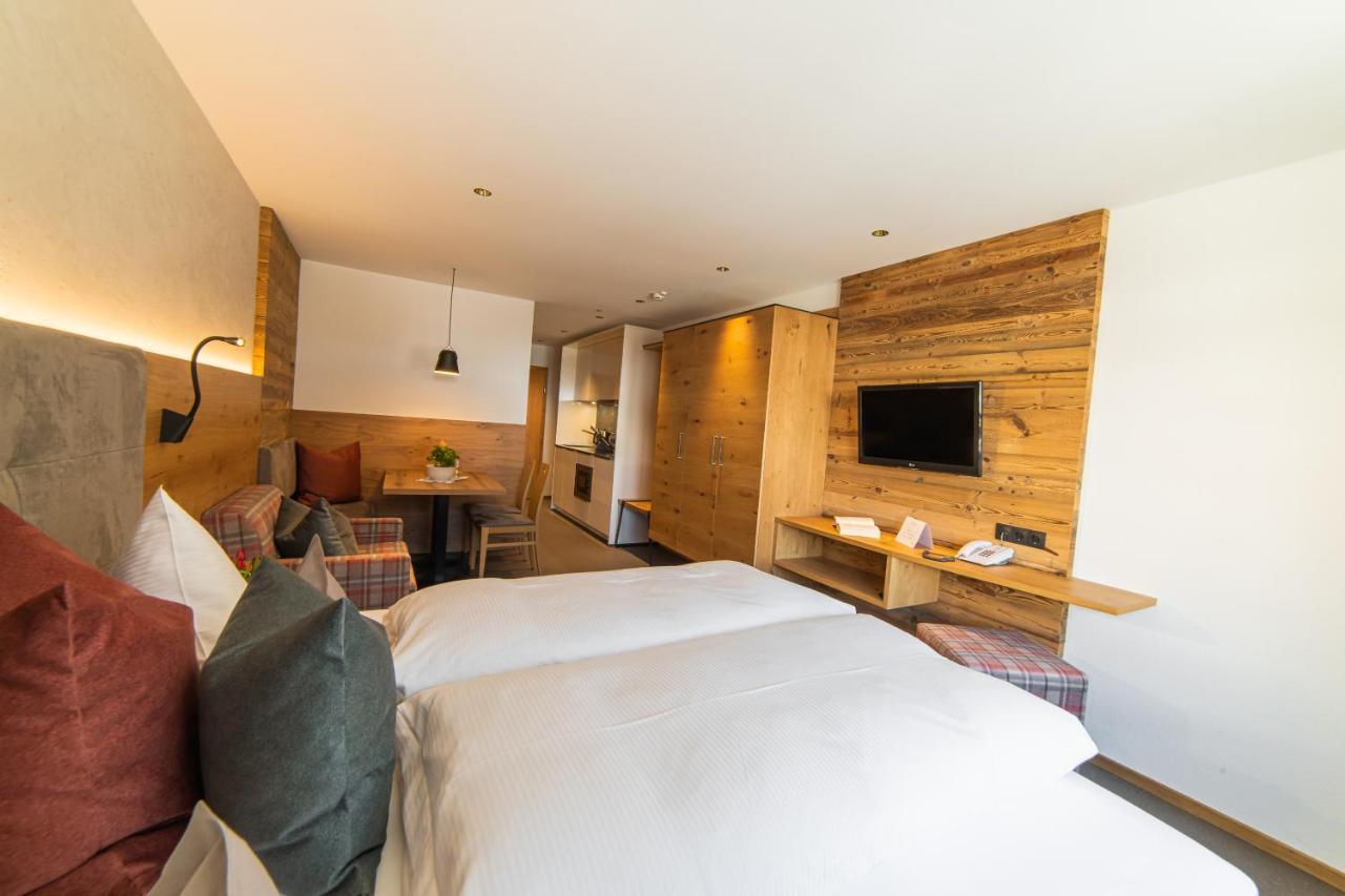 Aparthotel Hochland Gmbh Nauders Extérieur photo