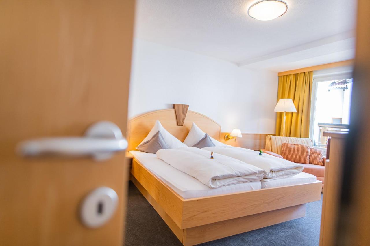 Aparthotel Hochland Gmbh Nauders Extérieur photo