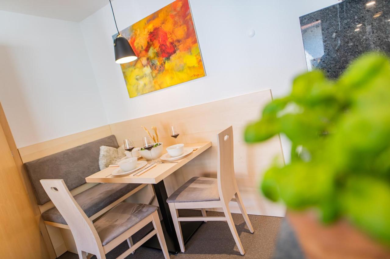 Aparthotel Hochland Gmbh Nauders Extérieur photo